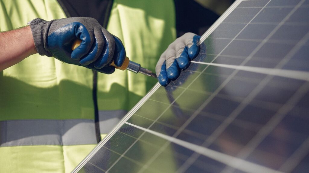 How Many Solar Panels Do I Need for a 5kW System?